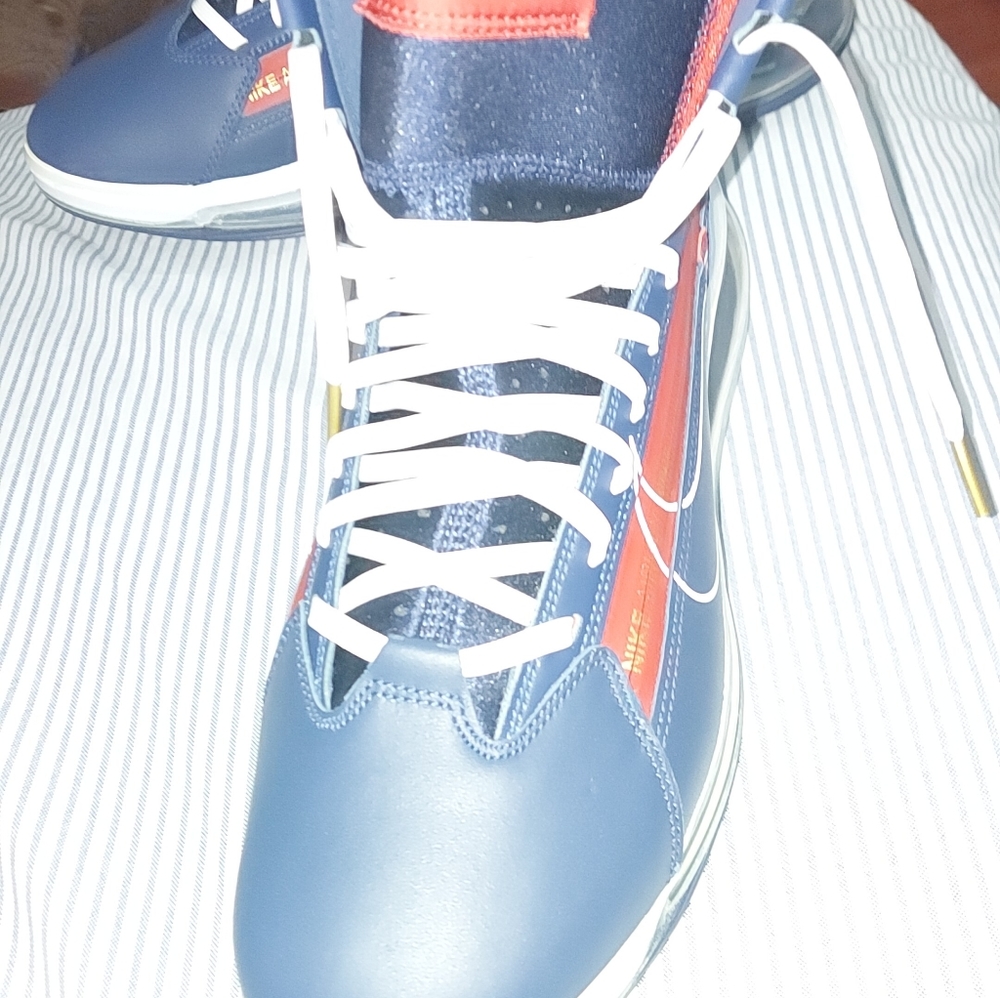 Shoes - Picture 3 of 6